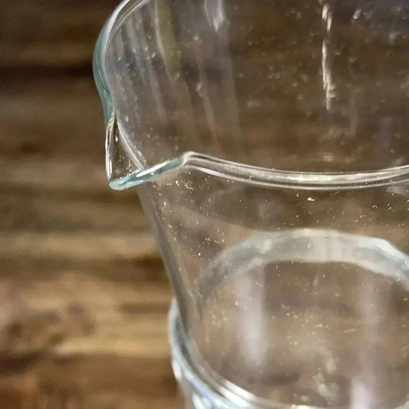 Vino Veritas Wine Carafe 10” Glass Pour Spout Silver Collar EUC - Picture 8 of 9